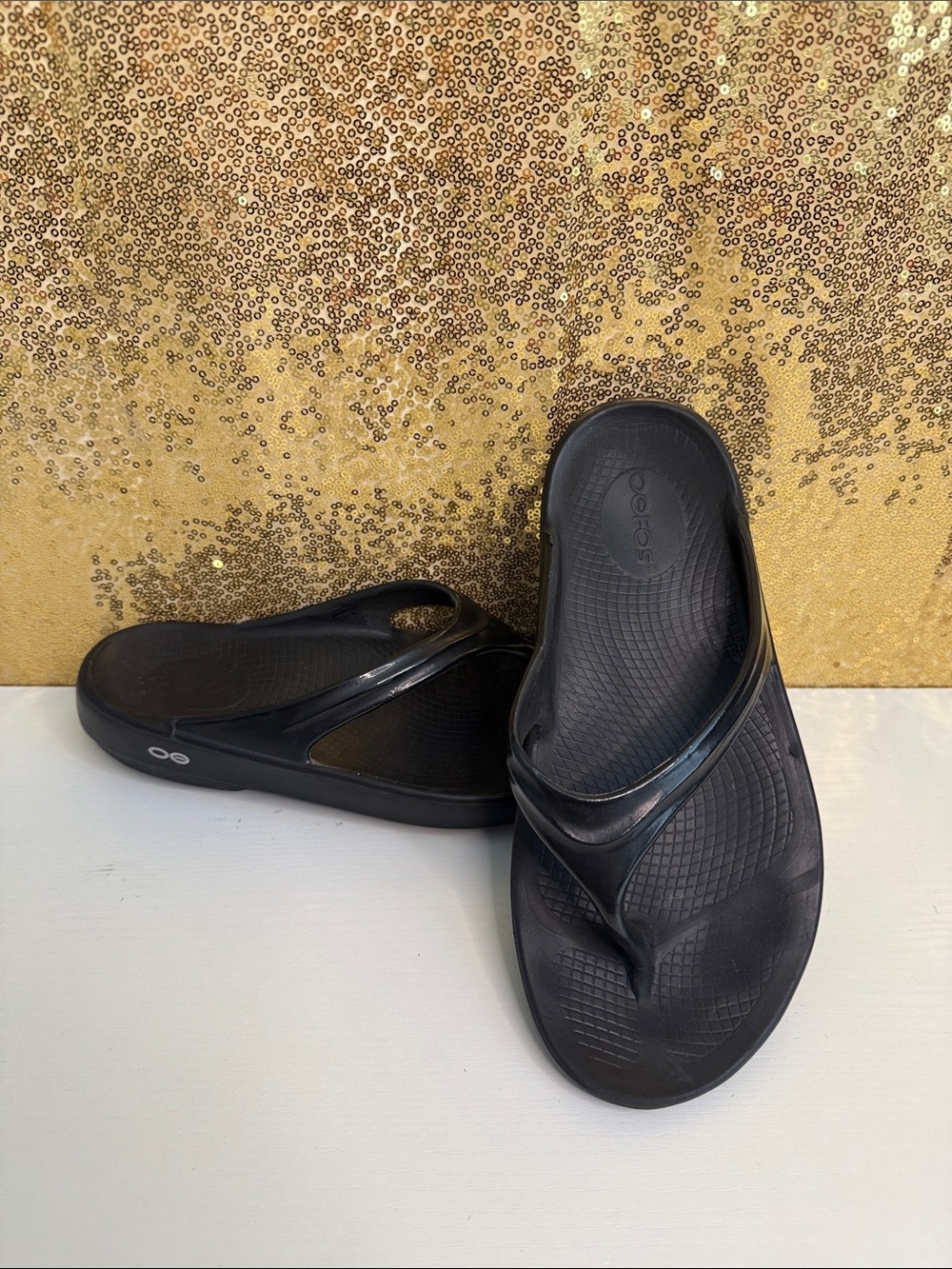 Oofos Oolala Recovery Black Flip Flops